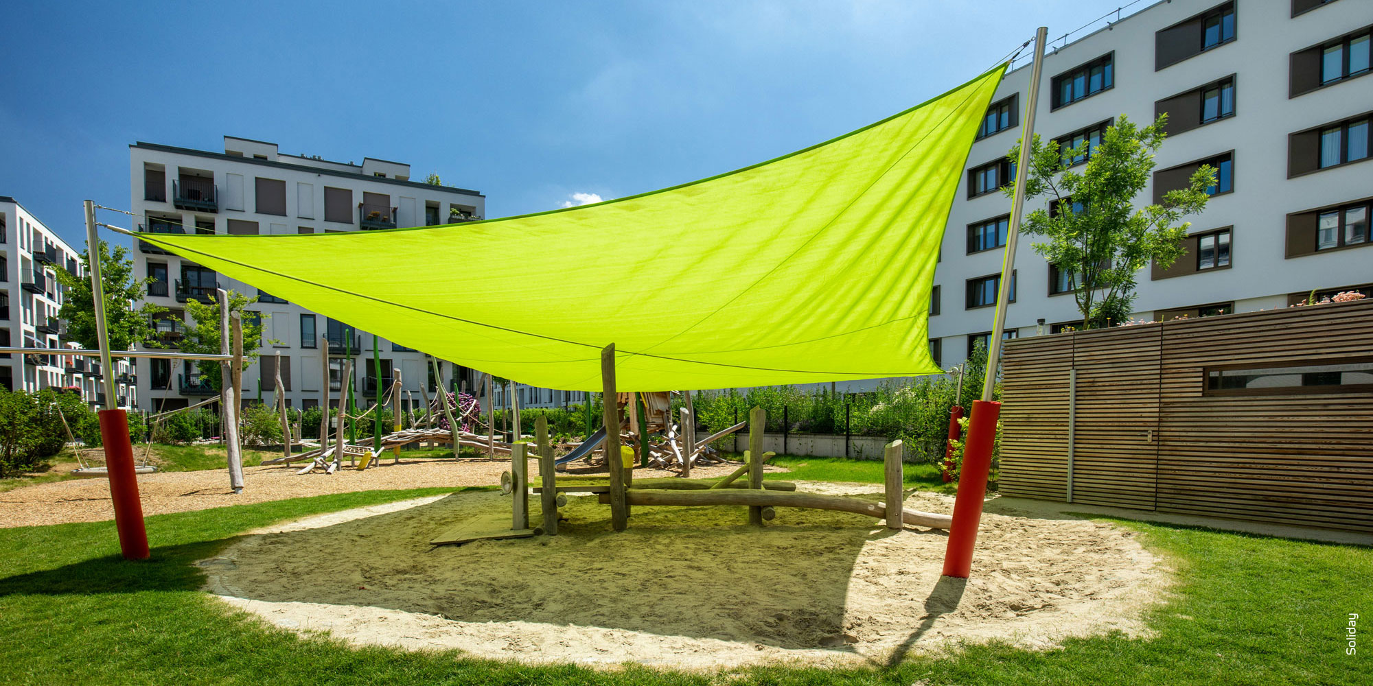 Soliday-M-Spielplatz-Beschattung-gruen-breit Soliday-M-Spielplatz-Beschattung-gruen-breit