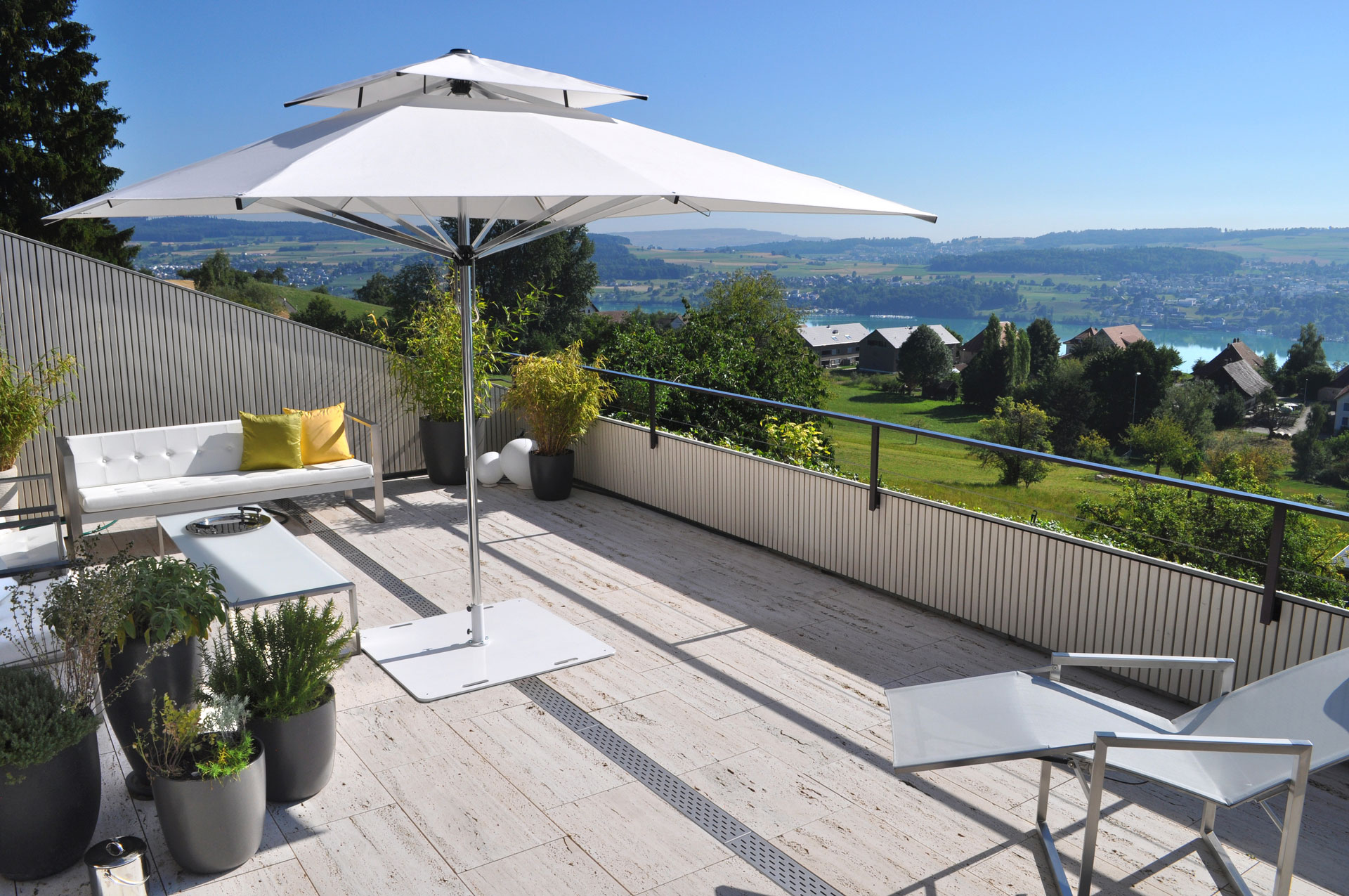 Caravita-supremo-Sonnenschirm-terrasse-weiss-