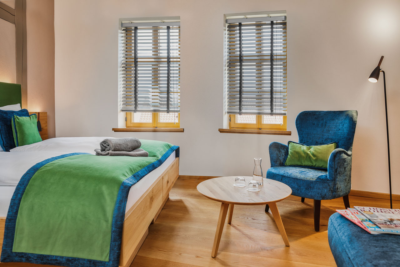 JALOUSIEN-SCHLAFZIMMER-BUERO-KUECHE JALOUSIEN-SCHLAFZIMMER-BUERO-KUECHE