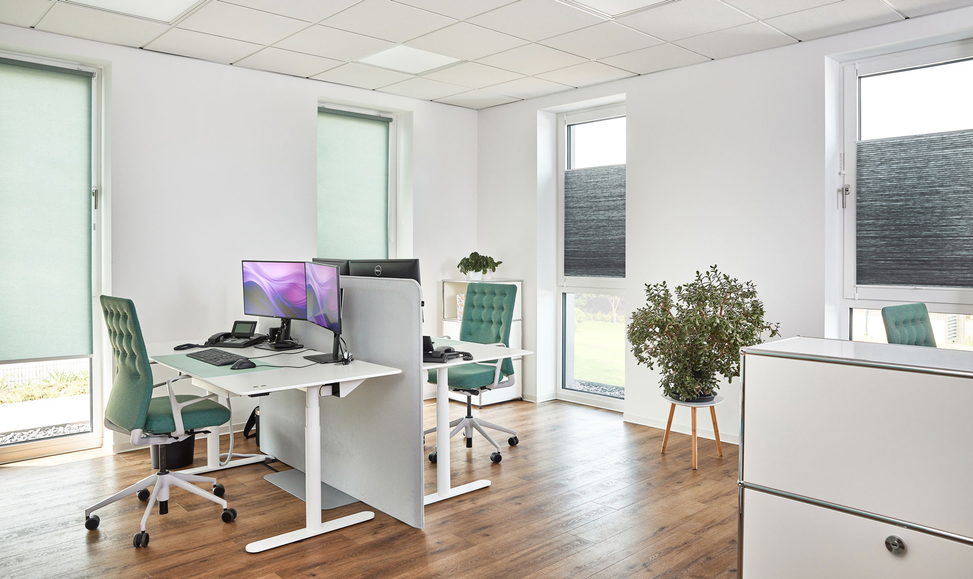 Plissees-Rollos-buero-grau-tuerkis-ohne-bohren Plissees-Rollos-buero-grau-tuerkis-ohne-bohren