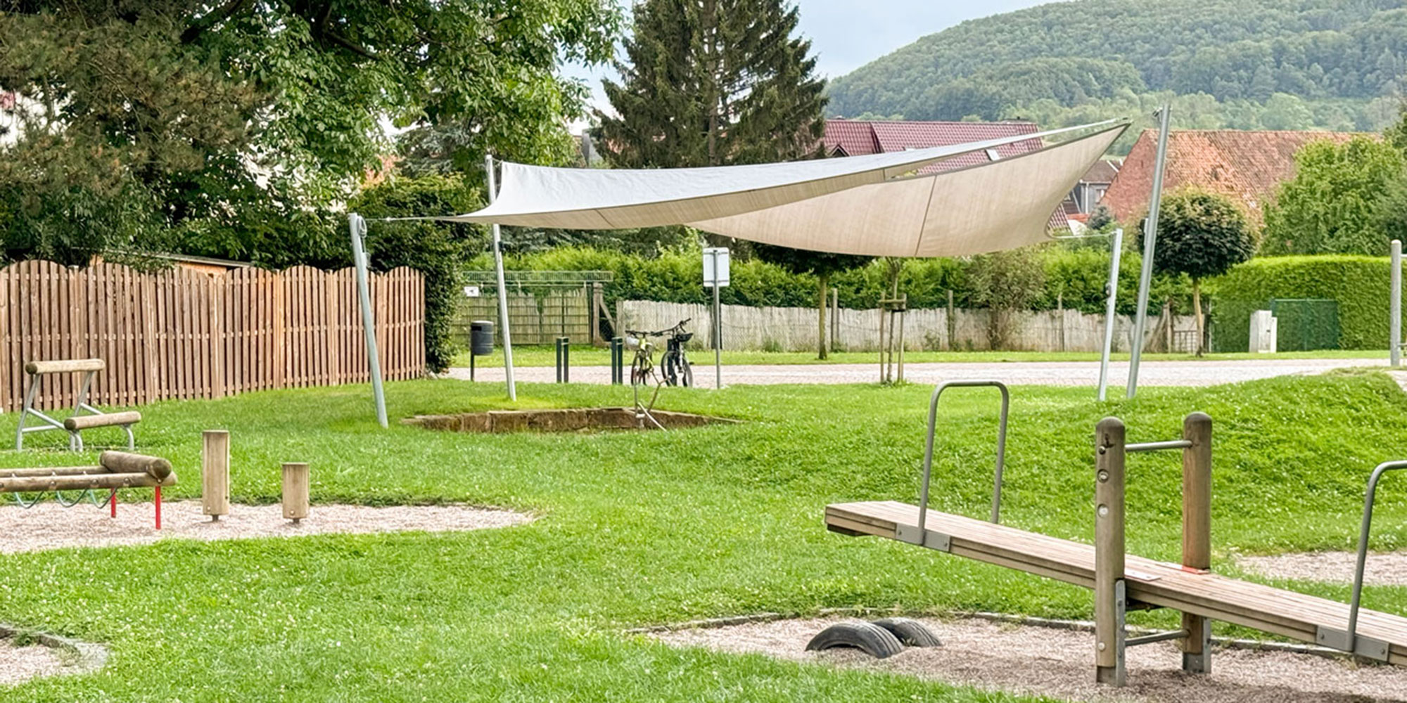 Sonnensegel-Spielplatz-breit Sonnensegel-Spielplatz-breit