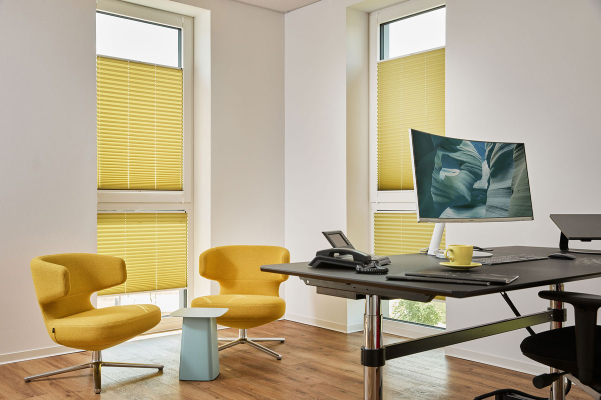 Plissee-gelb-senf-gruen-Buero-Arbeitszimmer Plissee-gelb-senf-gruen-Buero-Arbeitszimmer