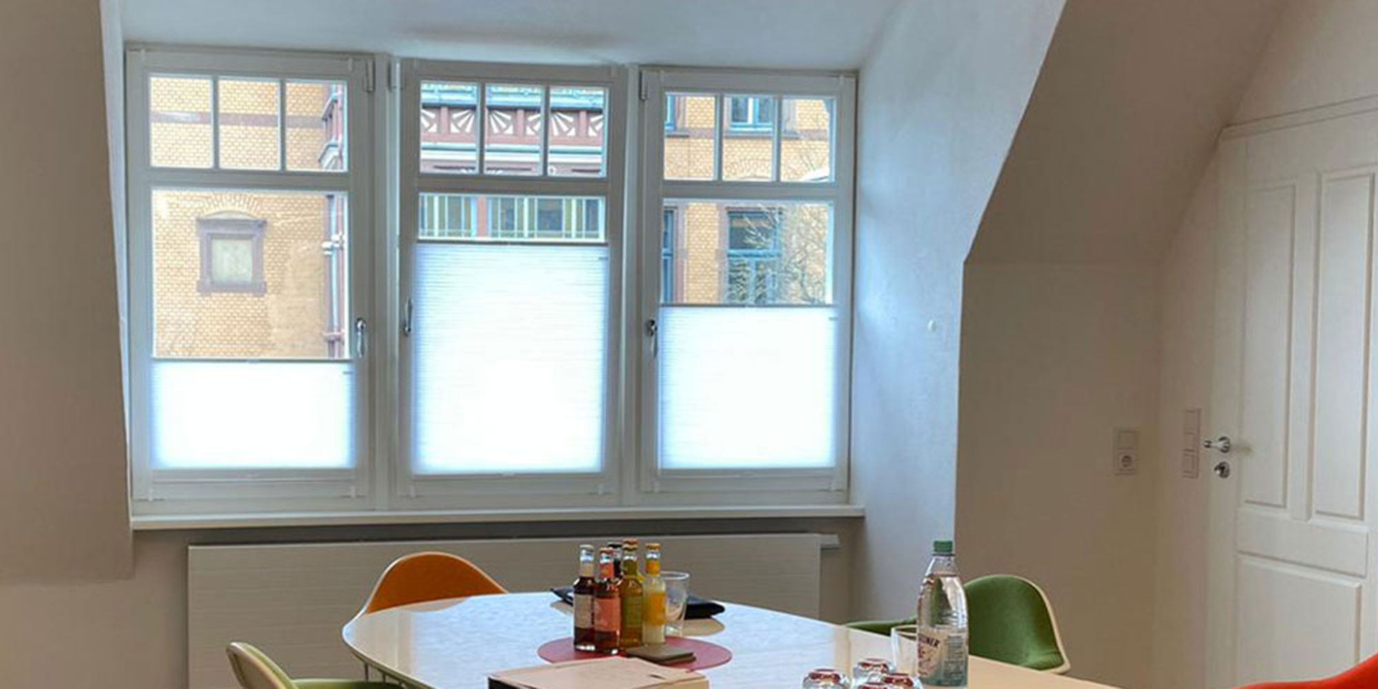 Plissee-Wohnung-Kueche-weissb Plissee-Wohnung-Kueche-weissb