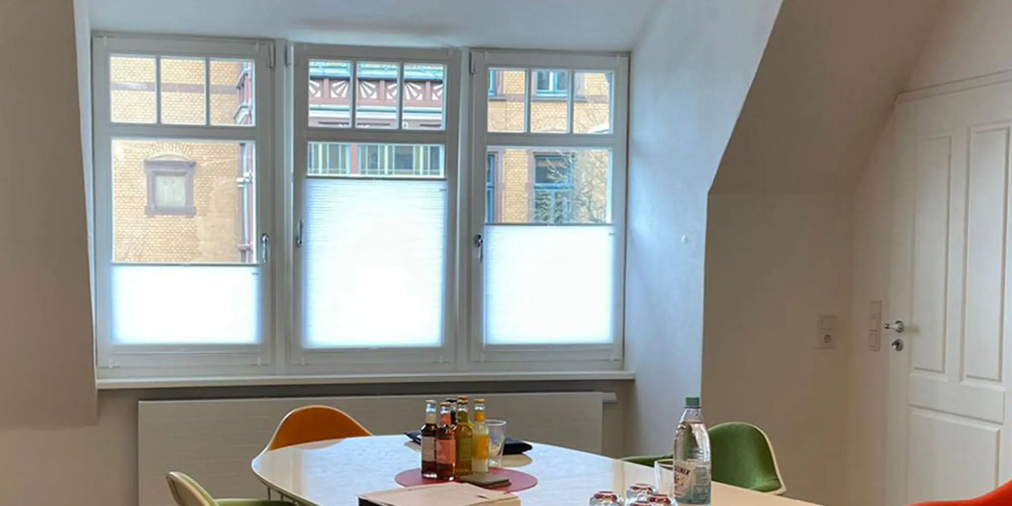 Plissee-Wohnung-Kueche-weissb